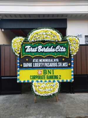 Papan Bunga Duka di Sangrawayang