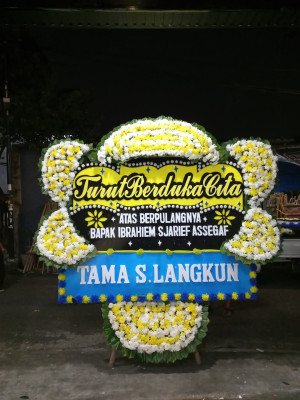 Papan Bunga Duka di Sangrawayang